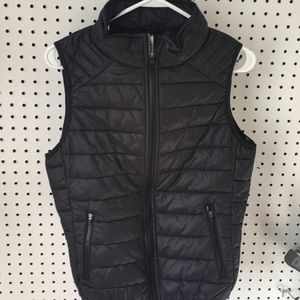 Fabletics light weight vest ! Sz med